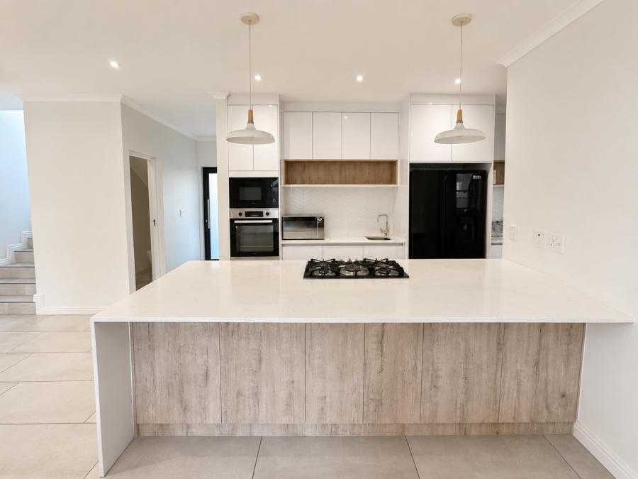 4 Bedroom Property for Sale in Sandown Western Cape